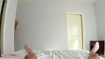 Stiefschwester ruht sich aus und wacht von meinem Schwanz au Stiefschwester ruht sich aus und wacht von meinem Schwanz au